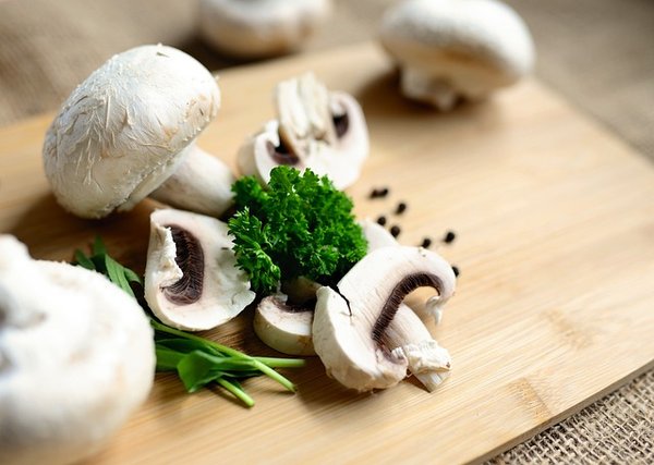 Pourquoi allez-vous aimer les champignons farcis au pesto ?
